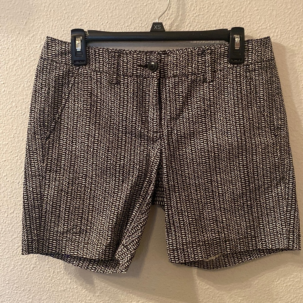 Cabi fun print shorts size 2